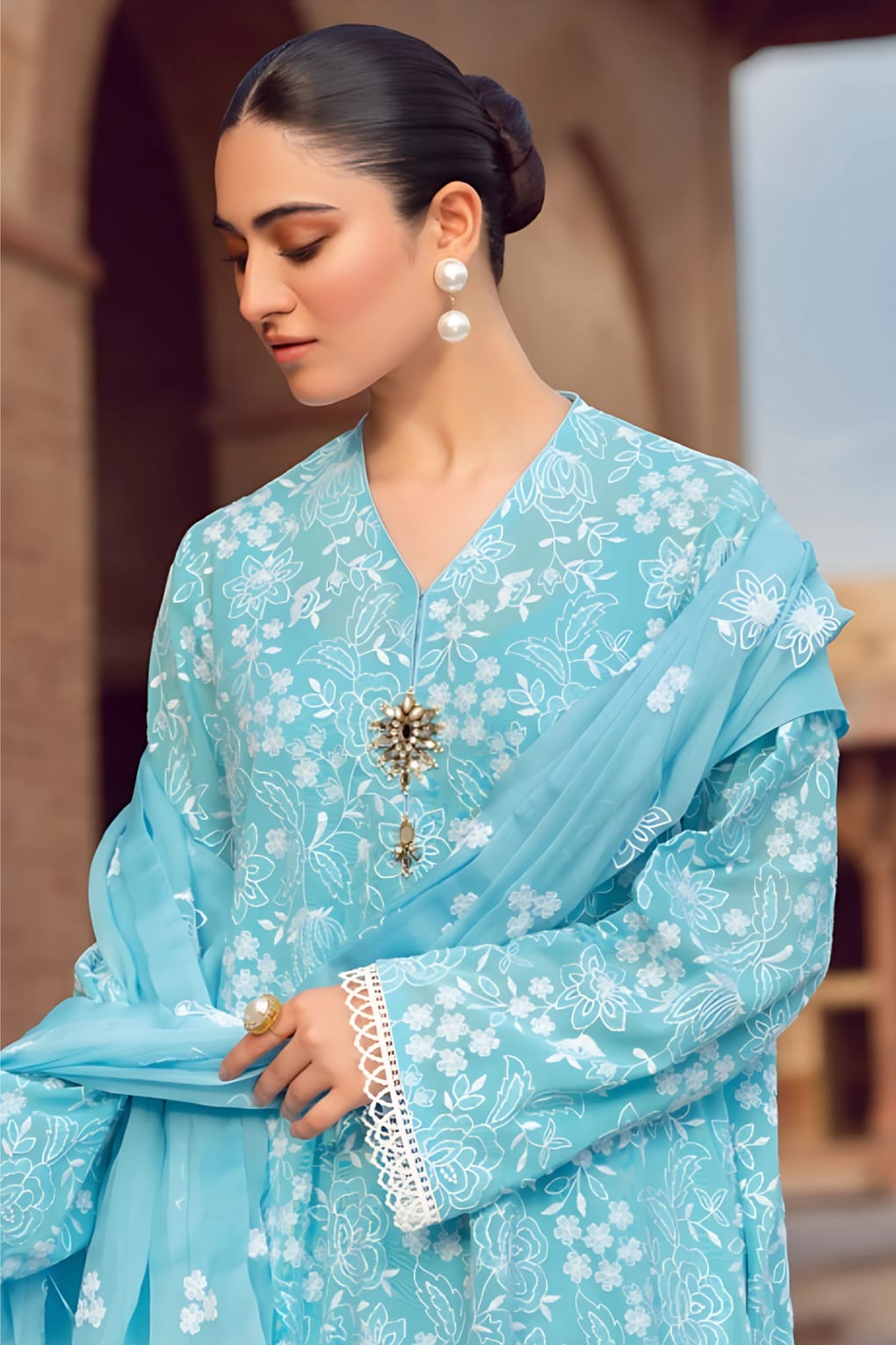 BAREEZE 3PCS LAWN EMBROIDERED UNSTITCHED COLLECTION