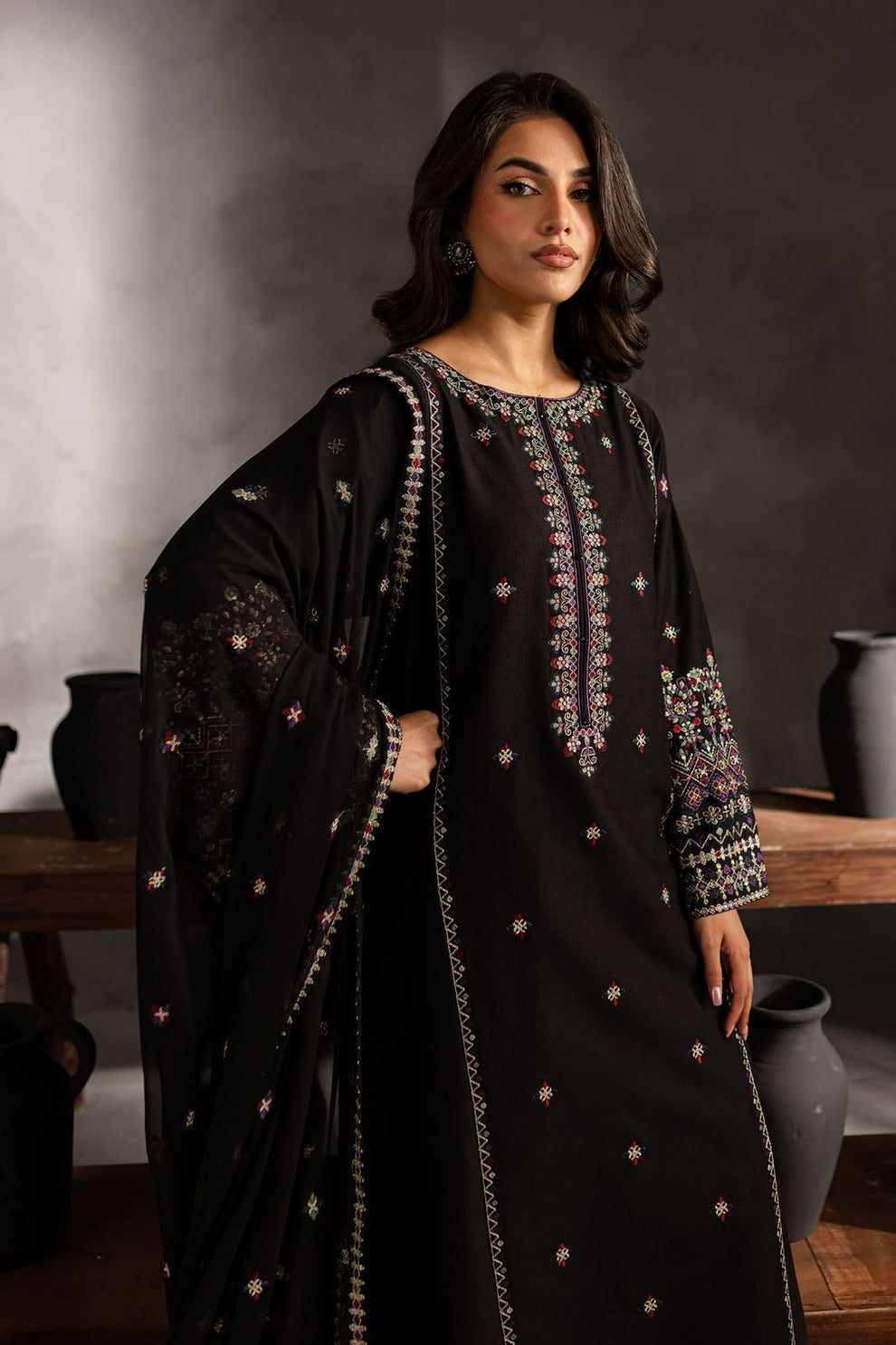 *Batik MOST DEMANDING EDITION* *03PCS UNSTITCHED SUIT* *FABRIC Lawn 90’88*