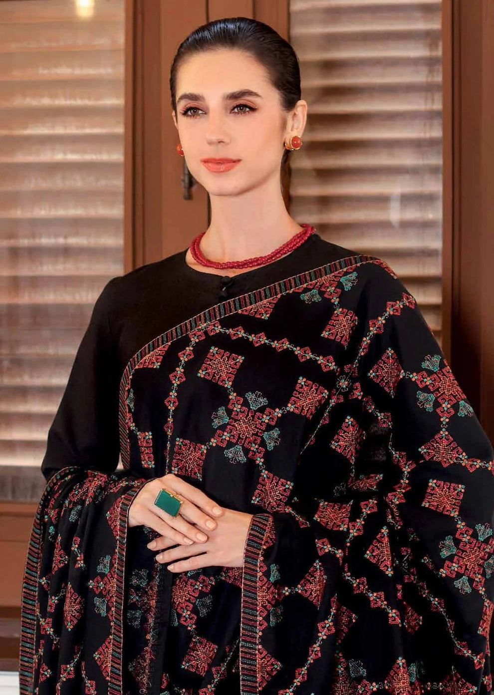 BAREEZE WINTER DHANAK UNSTITCHED 3PC WITH HEAVY EMBROIDERED SHAWL
