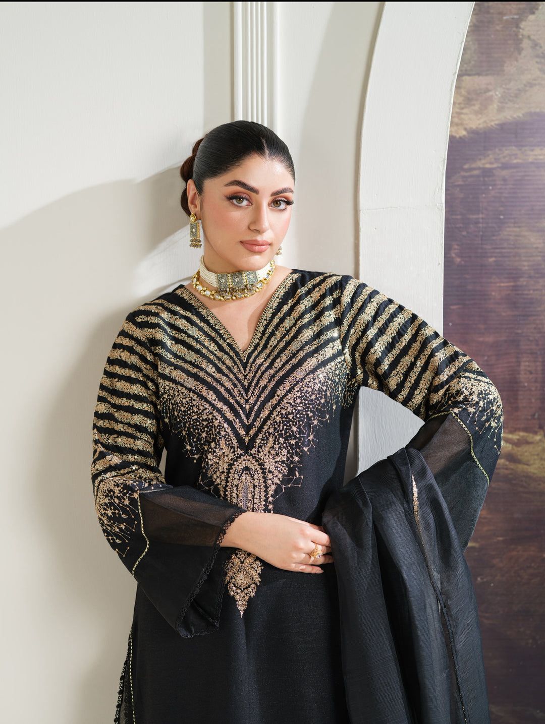 HEERAS LAWN 3PCS EMBROIDERED UNSTITCHED COLLECTION