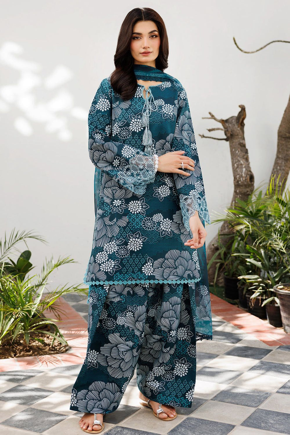 Baroque MOST DEMANDING EDITION* *03PCS UNSTITCHED SUIT* *FABRIC Digtal printed lawn90/88*