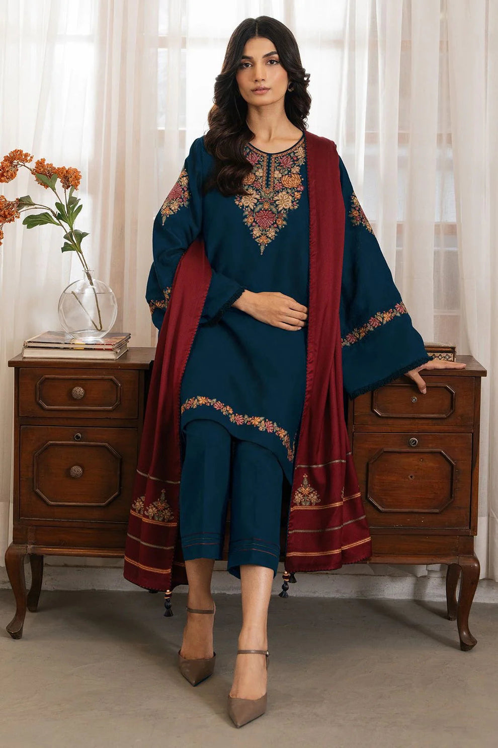 JAZMIN WINTER DHANAK UNSTITCHED 3PC WITH EMBROIDERED