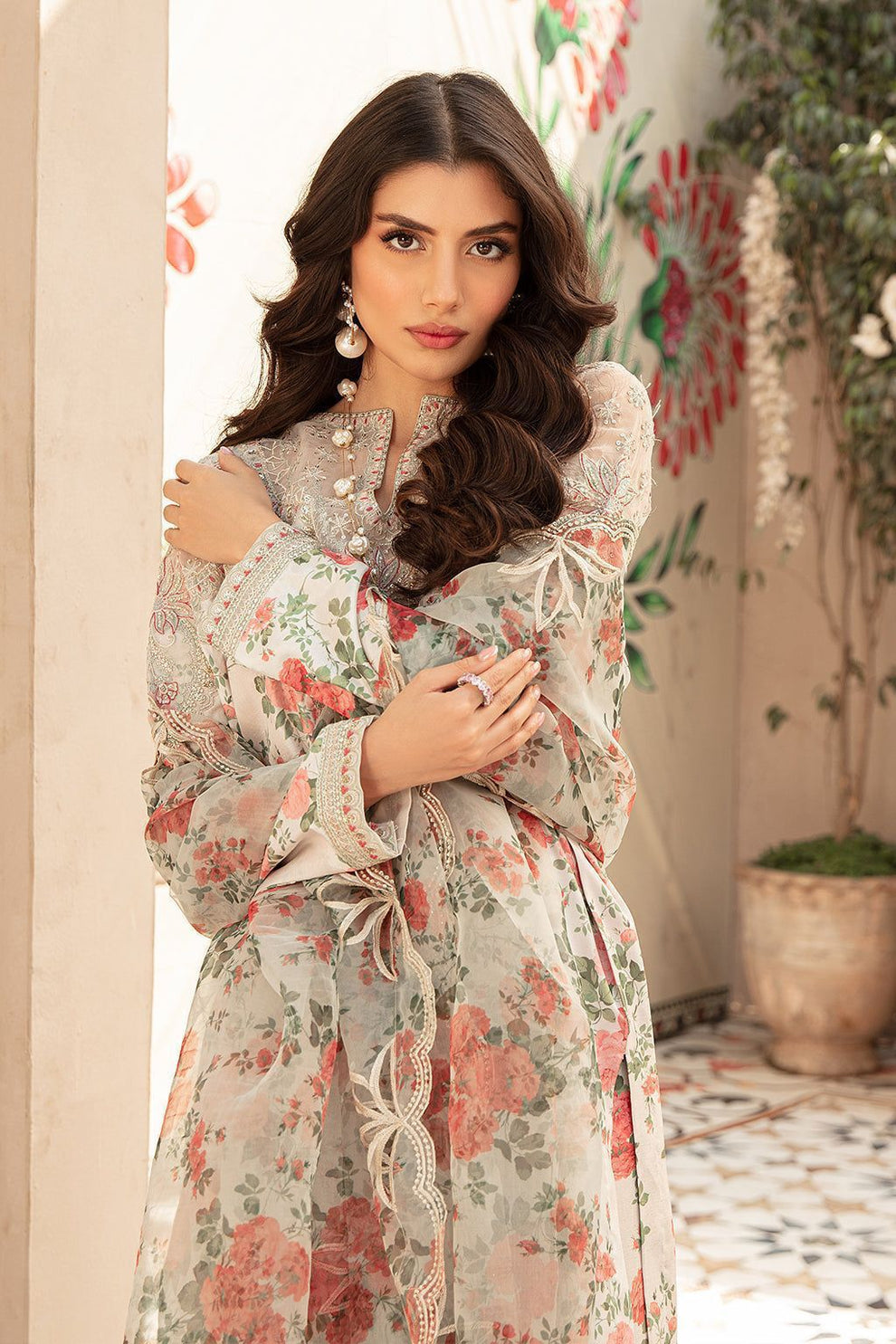 FLORAL DESIGN* *BRAND: VANIYA* EMBROIDERED DIGITAL SWIS LAWN WITH ORGENZA EMBROIDERED DUPATTA