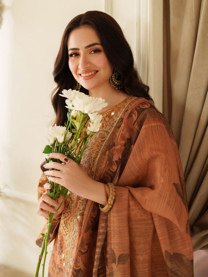 Mohagni MOST DEMANDING EDITION* *03PCS UNSTITCHED SUIT* *FABRIC Digtal printed lawn90/88*