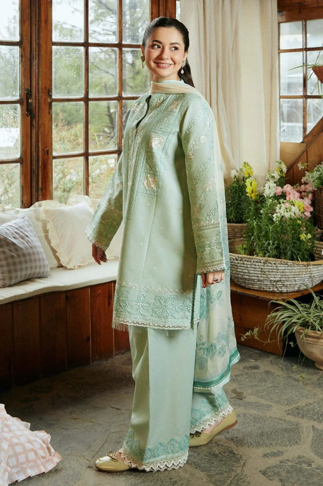 ZARA SHAHJAHAN 3PC LAWN EMBROIDERED UNSTITCHED COLLECTION