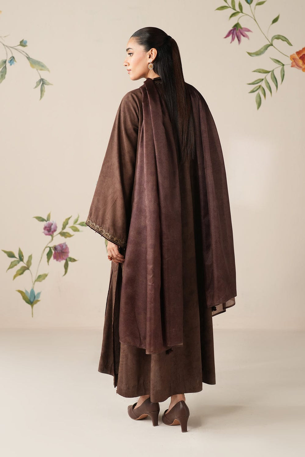 Baroque Most demanding article arrived in Dhanak fabric