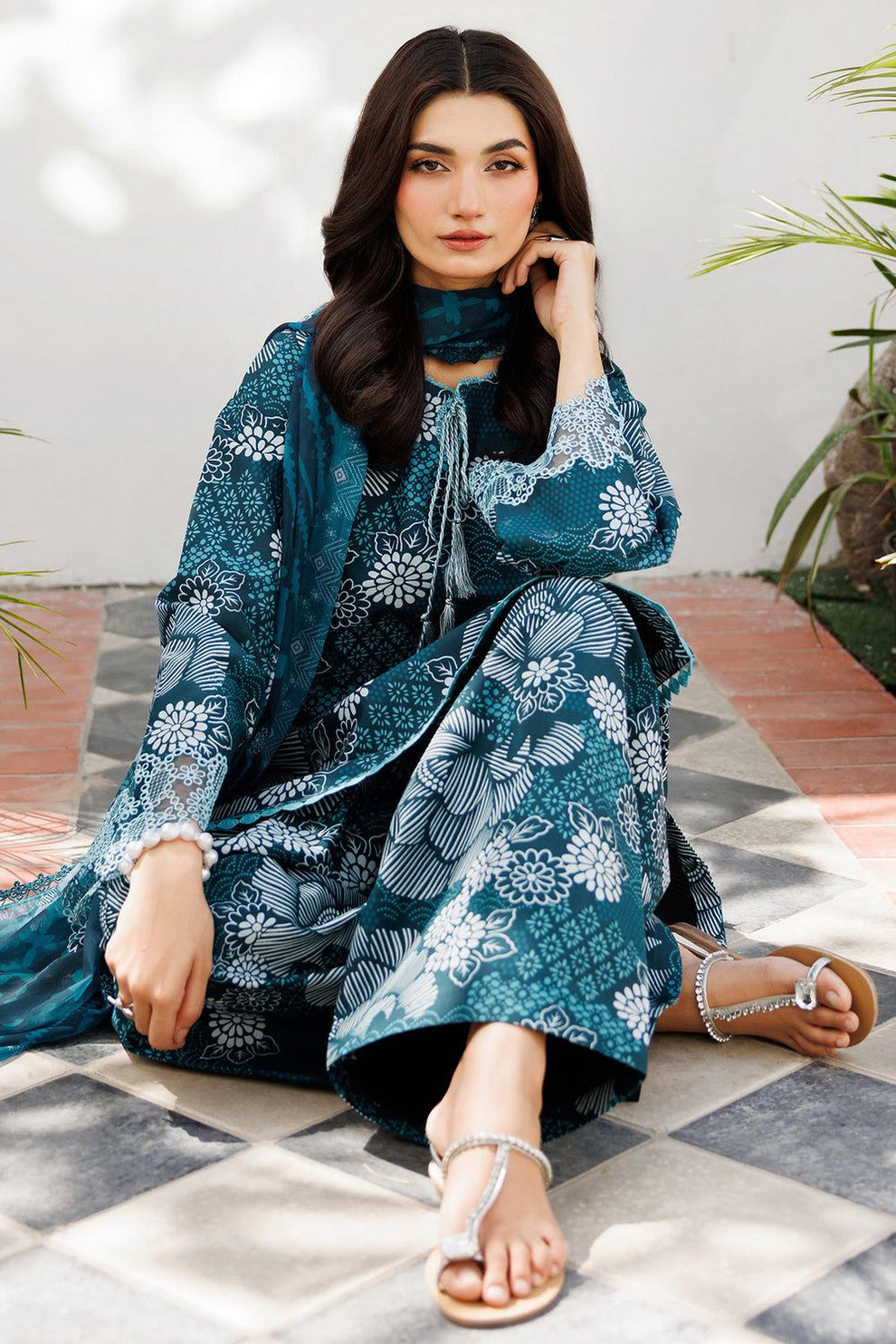 Baroque MOST DEMANDING EDITION* *03PCS UNSTITCHED SUIT* *FABRIC Digtal printed lawn90/88*