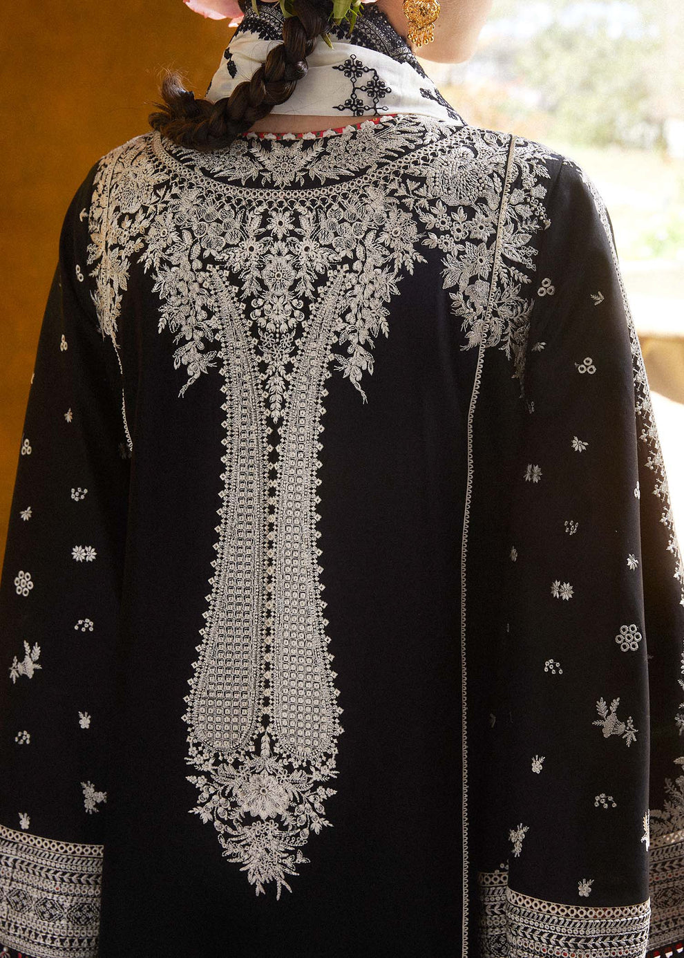 Hussain Rehar 004 3PC Unstitched Luxury DHANAK Heavy Embroidered Suit