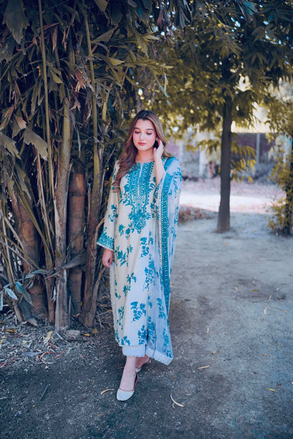 ANEELA’S 3PC PRINTED WITH PATCHES AND READY TO WEAR DUPATTA