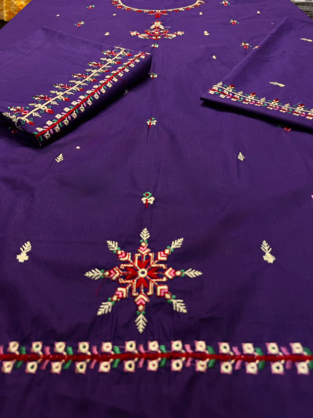 URGE LAWN 2PC EMBROIDERED COLLECTION