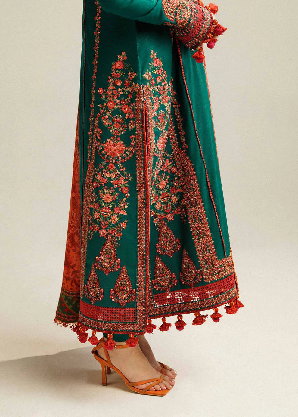 HUSSAIN REHAR LUXURY 3PCS HAVEY EMBROIDERY LAWN 90/88 COLLECTION